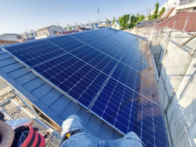 軽量パネルで屋根への負担を軽減